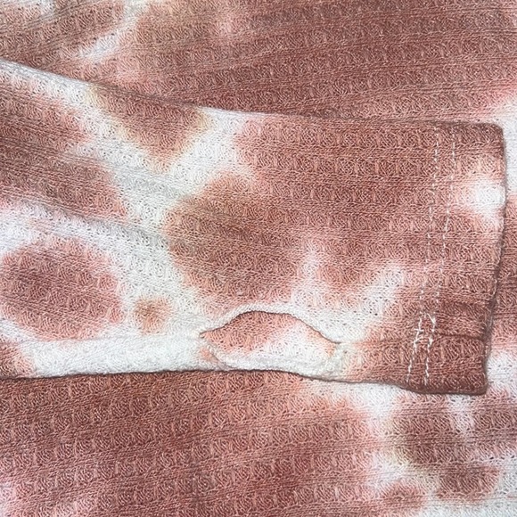 NWT Sweet‎ Romeo Tie Dye Thermal Thumbhole Shirt In Mocha - Picture 8 of 8